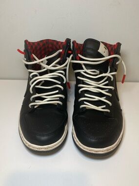Nike Vintage 2016 Dunk High Ultra Rain Sneakers Black Red Plaid Men's Size 8 EUC